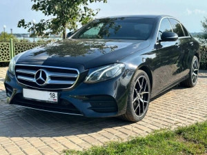 Mercedes E